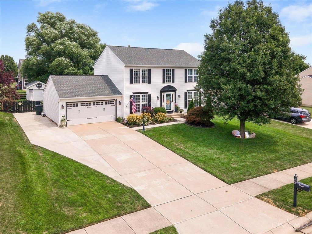 42 Ridge Wood Drive, Monroe, OH 45050