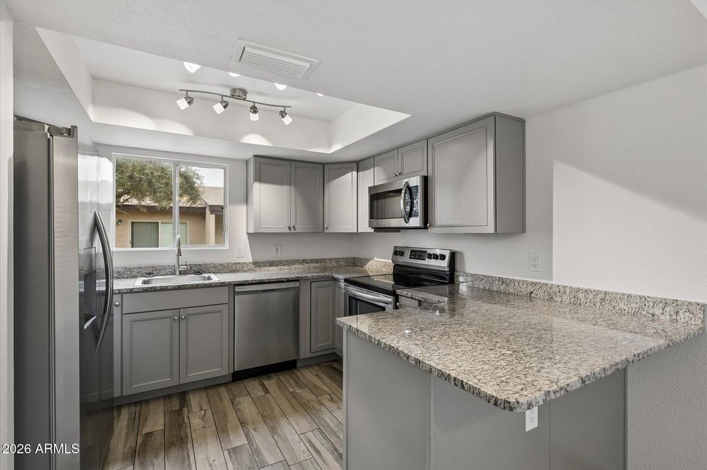 4619 W CONTINENTAL Drive, Glendale, AZ 85308