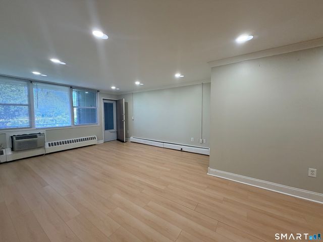 15 Ellsworth Street 7, Bridgeport, CT 06605