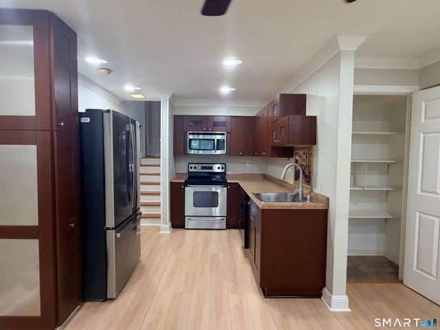 15 Ellsworth Street 7, Bridgeport, CT 06605