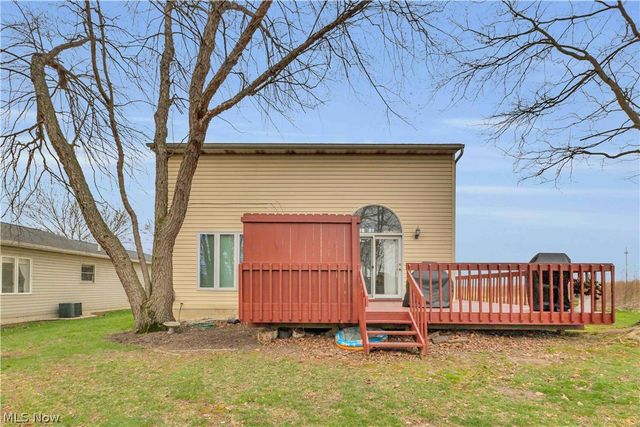 144 Royal Crest Drive M, Seville, OH 44273