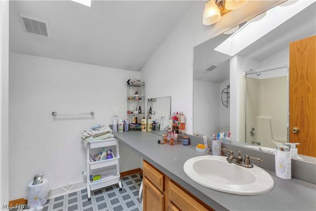 144 Royal Crest Drive M, Seville, OH 44273