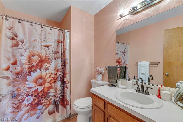 144 Royal Crest Drive M, Seville, OH 44273