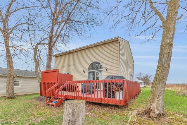 144 Royal Crest Drive M, Seville, OH 44273