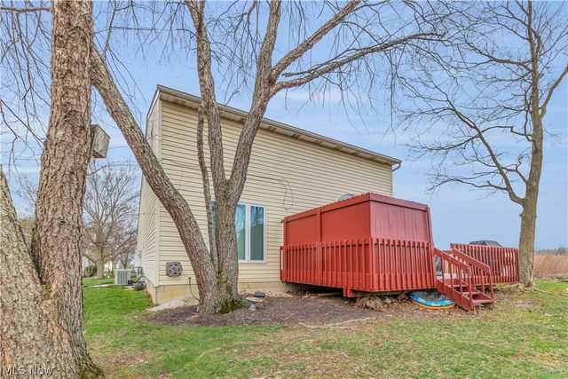 144 Royal Crest Drive M, Seville, OH 44273