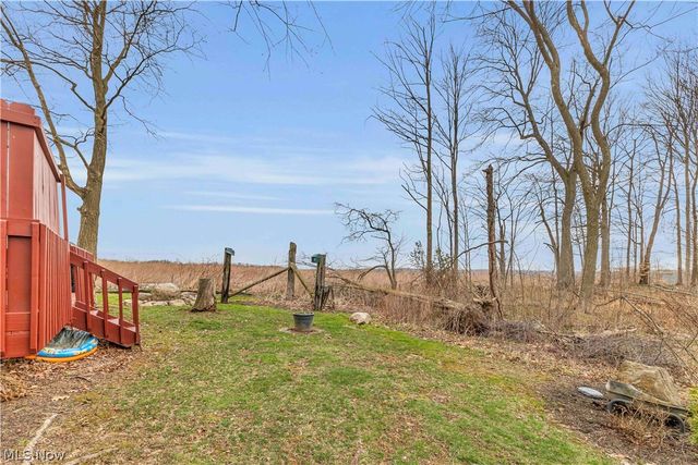 144 Royal Crest Drive M, Seville, OH 44273