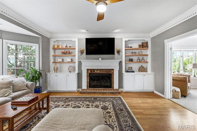 6736 Black Water Drive, St Louis, MO 63129