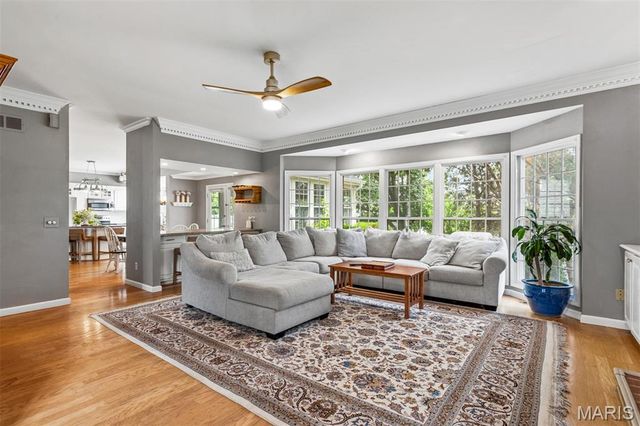 6736 Black Water Drive, St Louis, MO 63129