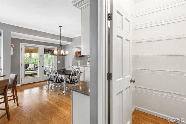 6736 Black Water Drive, St Louis, MO 63129