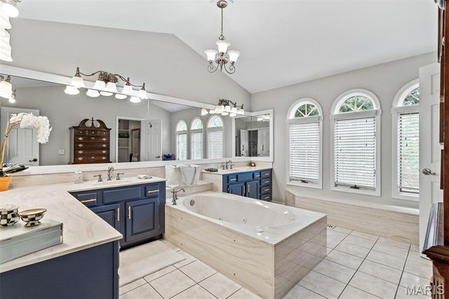 6736 Black Water Drive, St Louis, MO 63129
