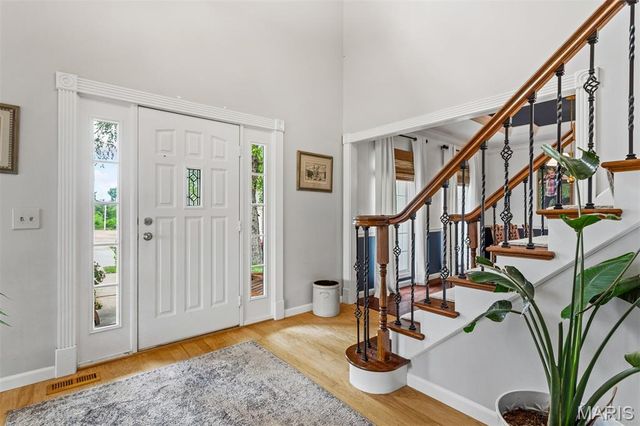 6736 Black Water Drive, St Louis, MO 63129
