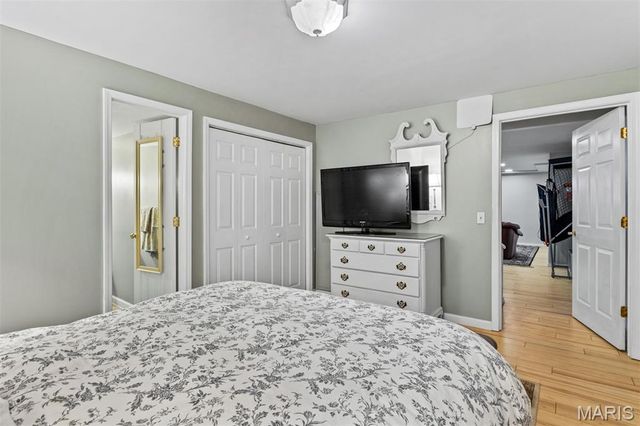 6736 Black Water Drive, St Louis, MO 63129