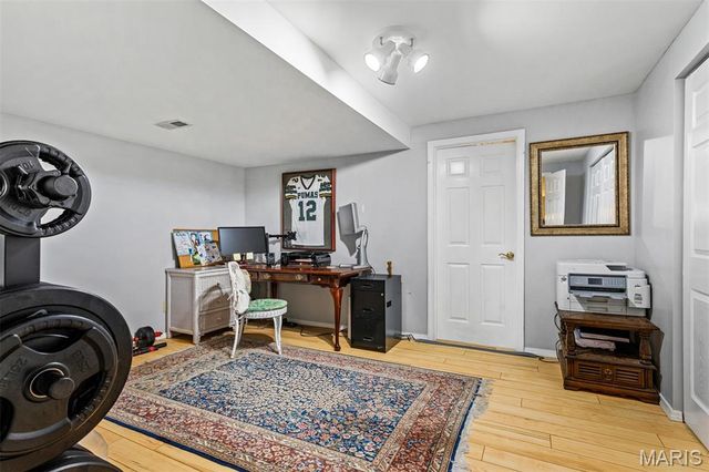 6736 Black Water Drive, St Louis, MO 63129