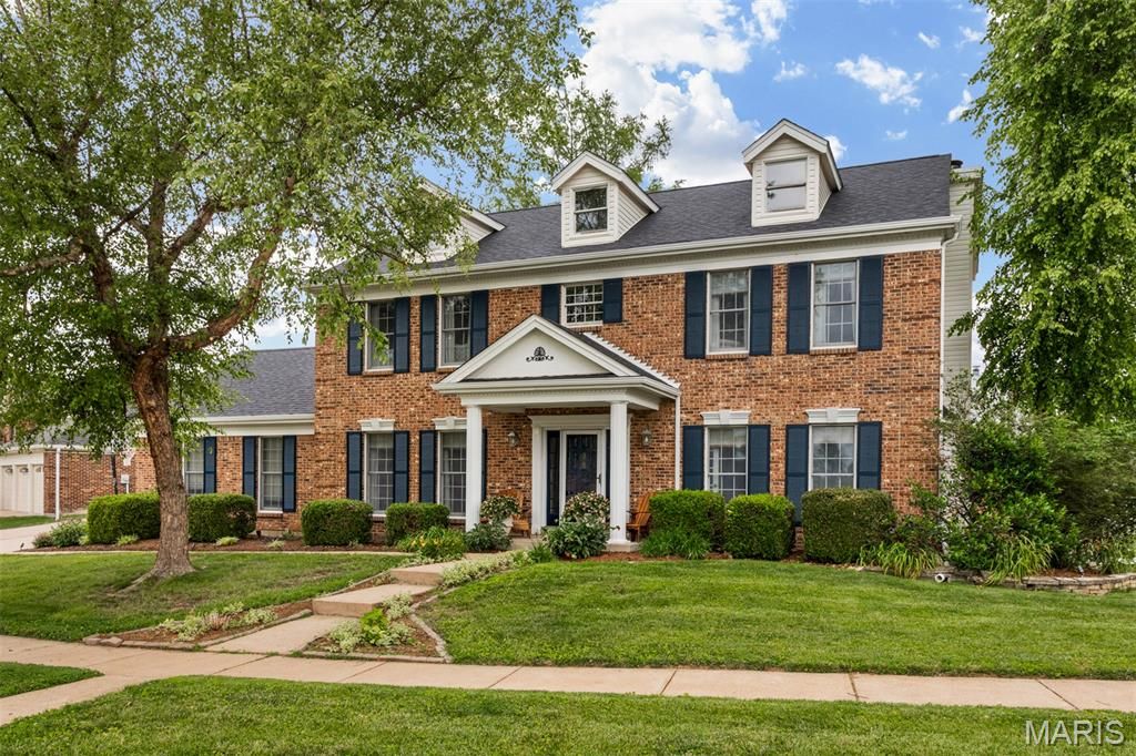 6736 Black Water Drive, St Louis, MO 63129