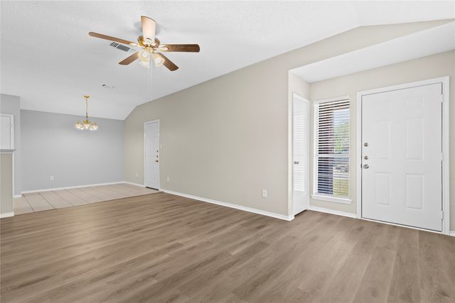 6824 Brookhaven Trail, Fort Worth, TX 76133