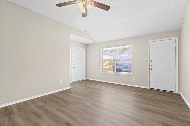 6824 Brookhaven Trail, Fort Worth, TX 76133