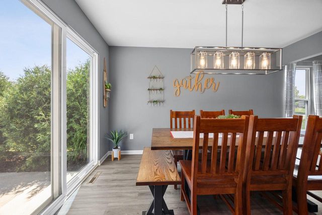 221 Arbor Point AVENUE, West Bend, WI 53095