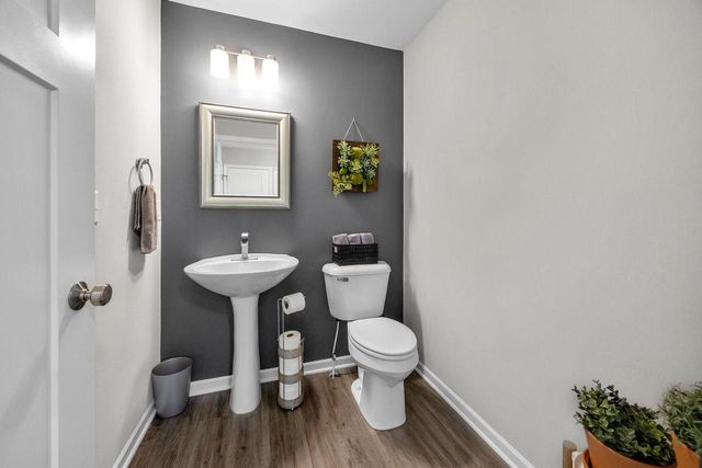 221 Arbor Point AVENUE, West Bend, WI 53095