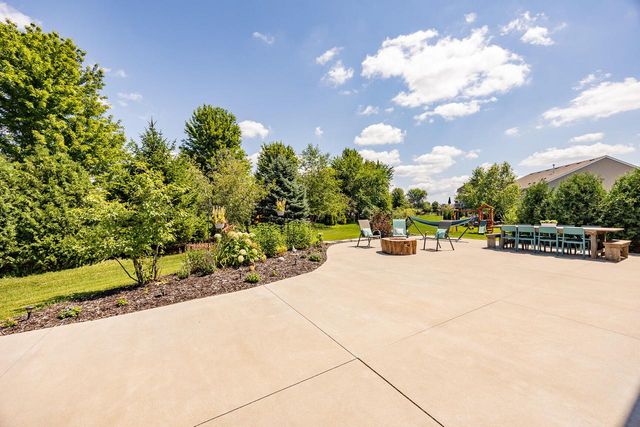 221 Arbor Point AVENUE, West Bend, WI 53095