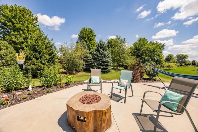 221 Arbor Point AVENUE, West Bend, WI 53095