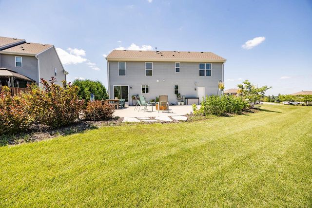 221 Arbor Point AVENUE, West Bend, WI 53095