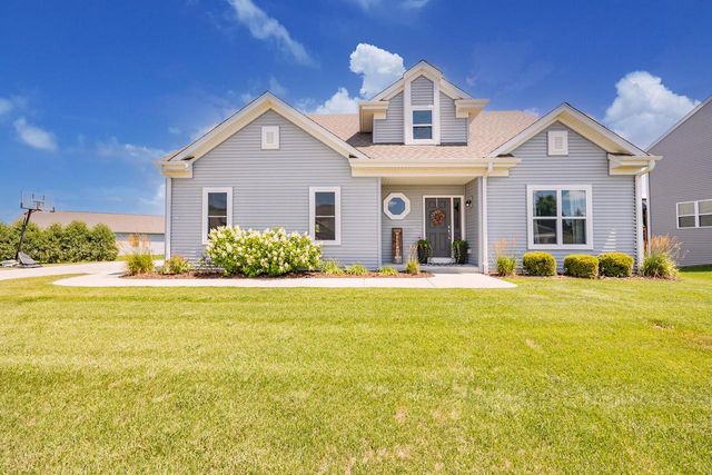 221 Arbor Point AVENUE, West Bend, WI 53095