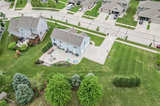 221 Arbor Point AVENUE, West Bend, WI 53095