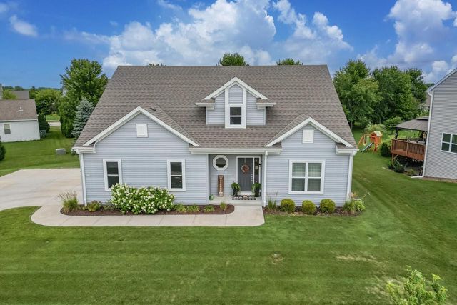 221 Arbor Point AVENUE, West Bend, WI 53095