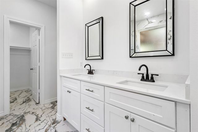 820 N Wood Street, Denton, TX 76209