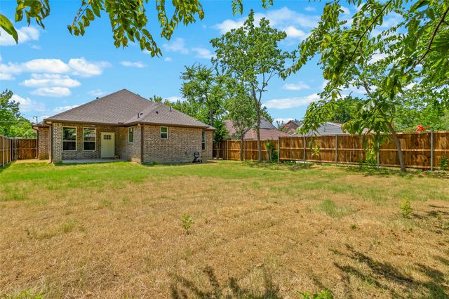 820 N Wood Street, Denton, TX 76209