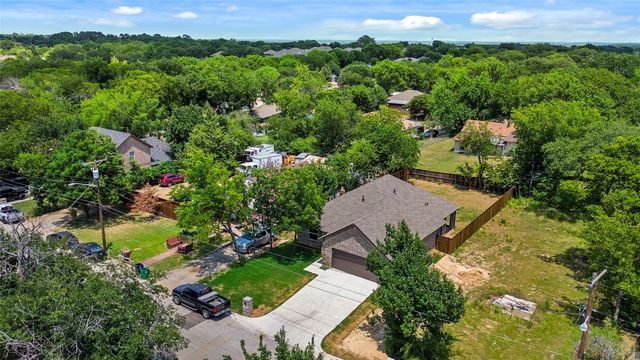 820 N Wood Street, Denton, TX 76209
