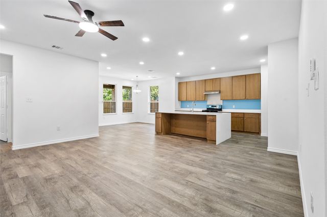 820 N Wood Street, Denton, TX 76209