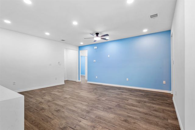 820 N Wood Street, Denton, TX 76209