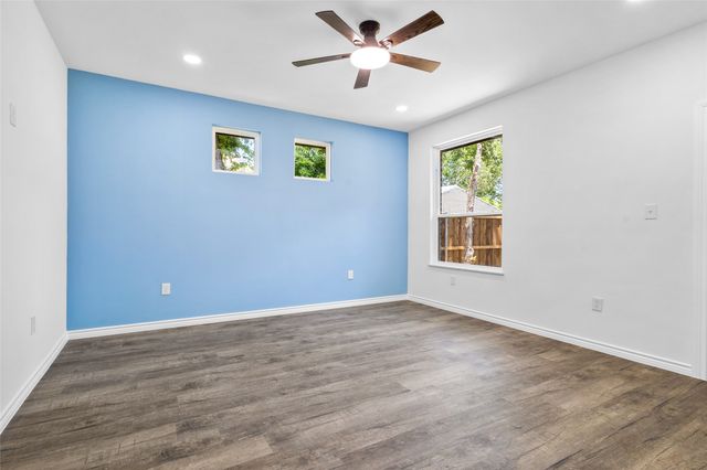 820 N Wood Street, Denton, TX 76209