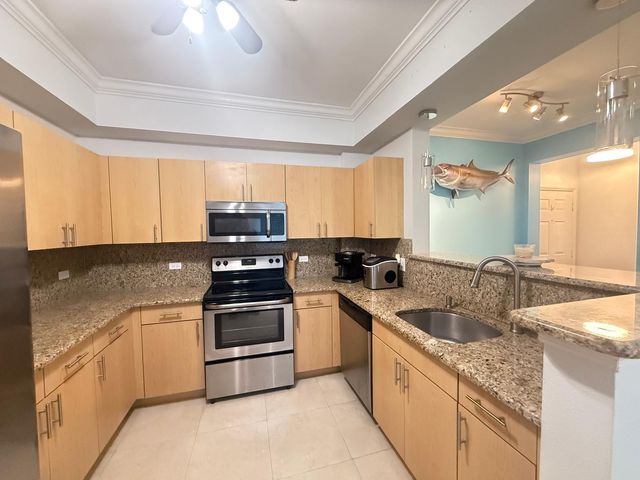 533 NE 3rd Avenue 415, Fort Lauderdale, FL 33301