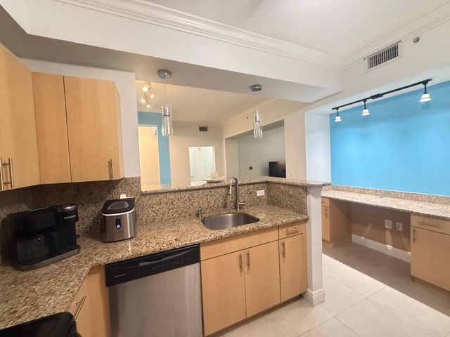 533 NE 3rd Avenue 415, Fort Lauderdale, FL 33301