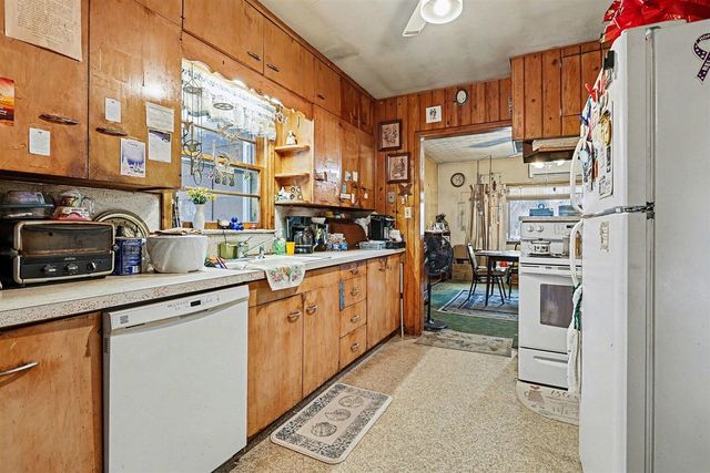 3633 Lakeshore Drive, Saint Joseph, MI 49085