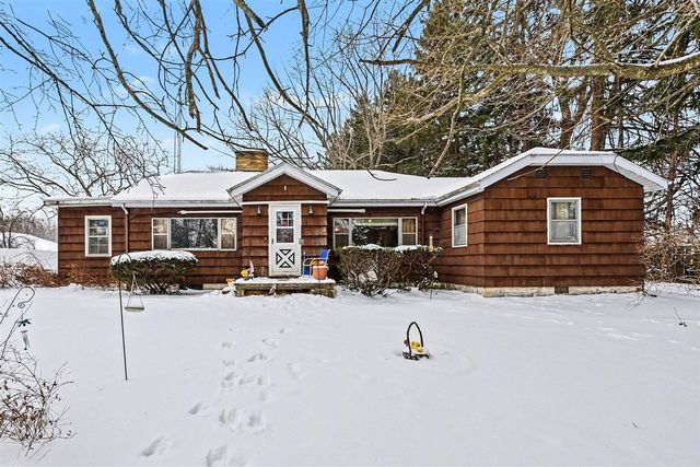 3633 Lakeshore Drive, Saint Joseph, MI 49085