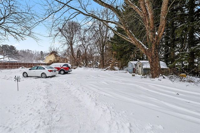 3633 Lakeshore Drive, Saint Joseph, MI 49085