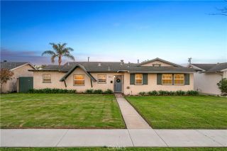 5082 Edinger Avenue, Huntington Beach, CA 92649