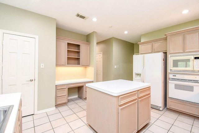 2926 Carnoustie Drive, Missouri City, TX 77459
