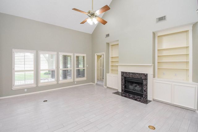 2926 Carnoustie Drive, Missouri City, TX 77459