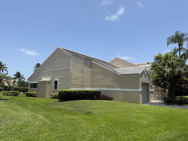 225 N Lakeshore Drive, Hypoluxo, FL 33462