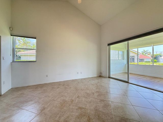 225 N Lakeshore Drive, Hypoluxo, FL 33462