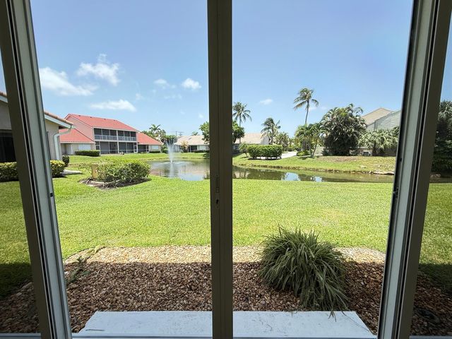 225 N Lakeshore Drive, Hypoluxo, FL 33462
