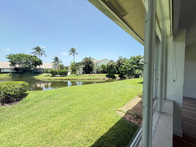 225 N Lakeshore Drive, Hypoluxo, FL 33462