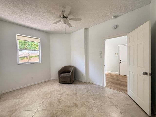 225 N Lakeshore Drive, Hypoluxo, FL 33462
