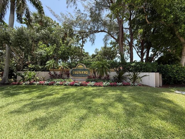 225 N Lakeshore Drive, Hypoluxo, FL 33462