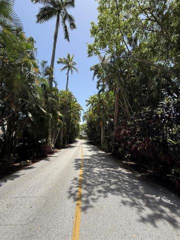 225 N Lakeshore Drive, Hypoluxo, FL 33462