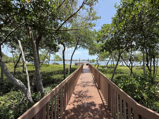225 N Lakeshore Drive, Hypoluxo, FL 33462